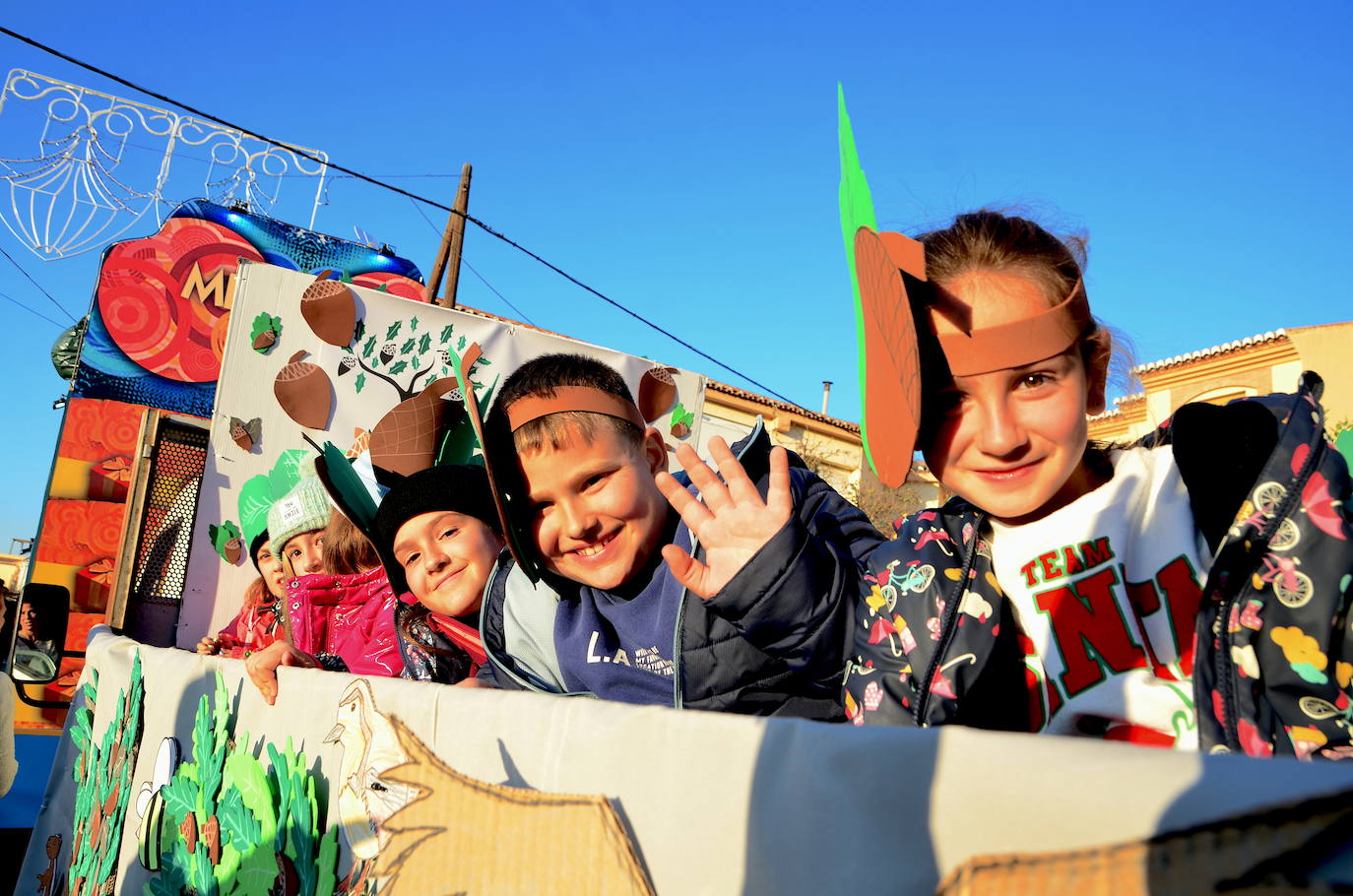 Reivindicación de los arbolitos, en las carrozas de Operación Encina y el Aula Ambiental.
