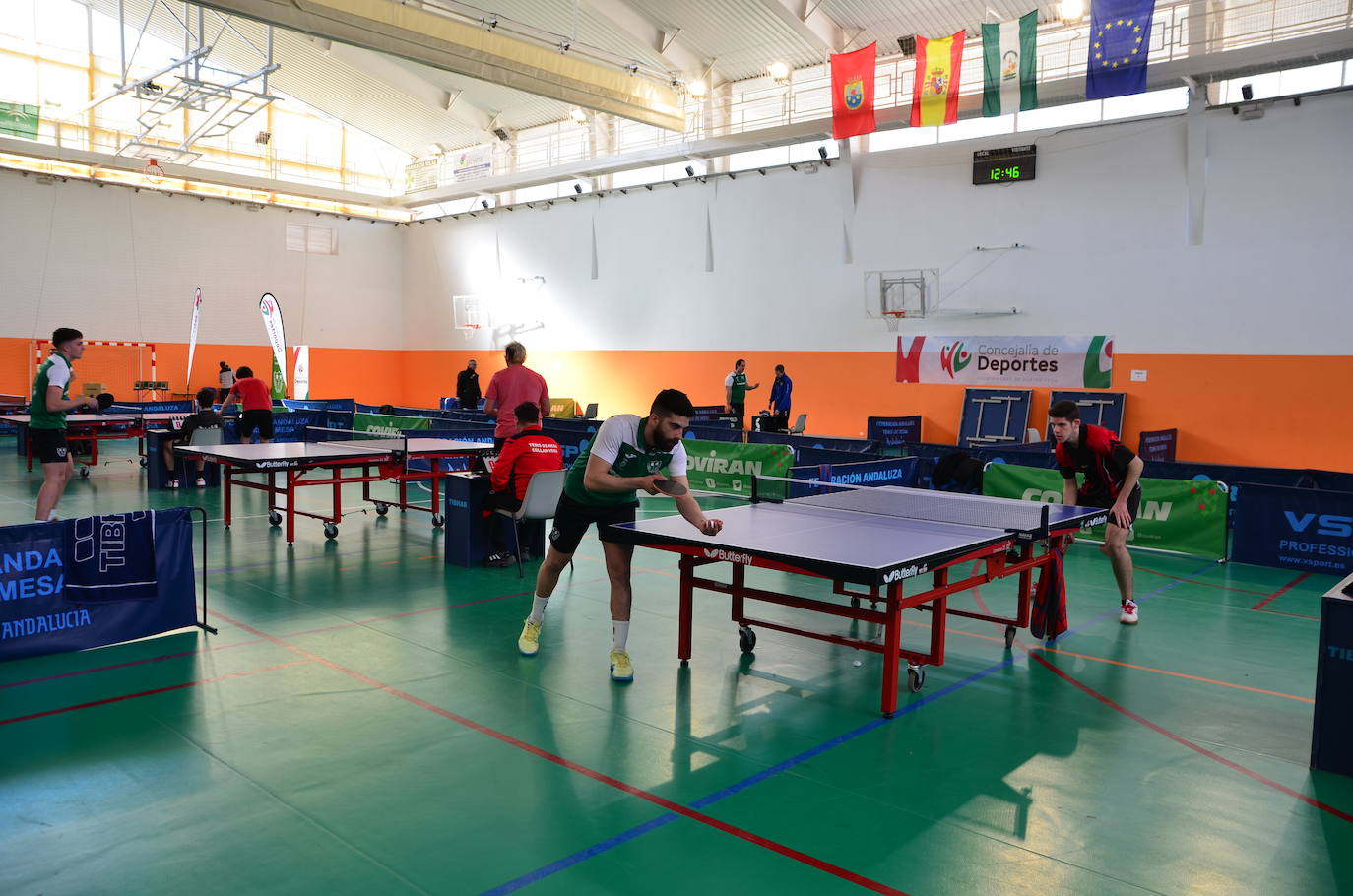Domingo de tenis de mesa en el Pabellón Municipal La Libertad.