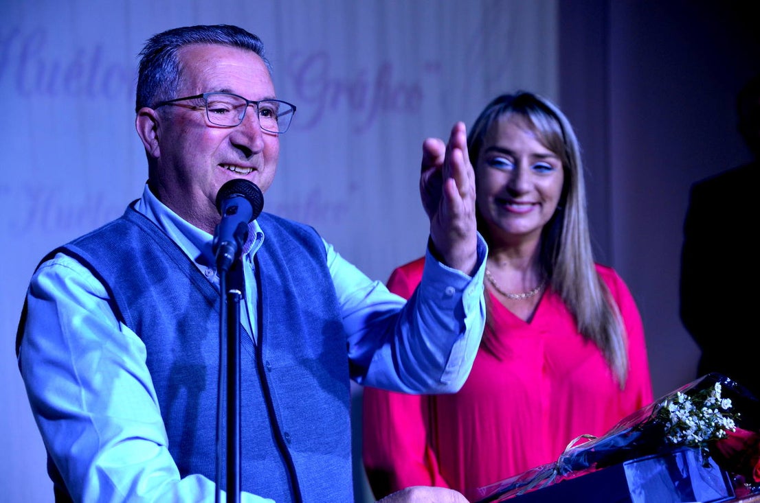 El Centro del Vino y Flamenco, en Huerta Cercada, acogió el acto de homenaje a ‘Huétor Vega Gráfico’.