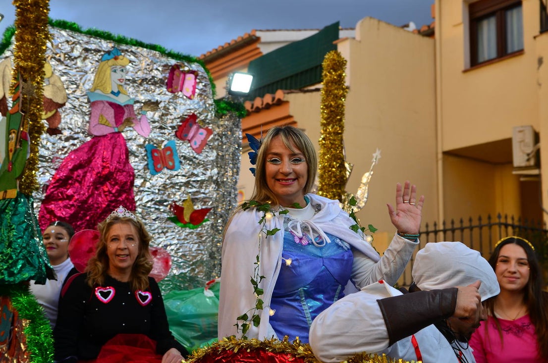 La cabalgata de Huétor Vega supera al frío y la lluvia
