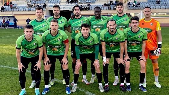 El Huétor Vega consigue un empate valioso en El Ejido