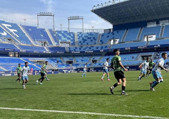 El CD Huétor Vega, en un estadio mítico del fútbol español como es La Rosaleda.