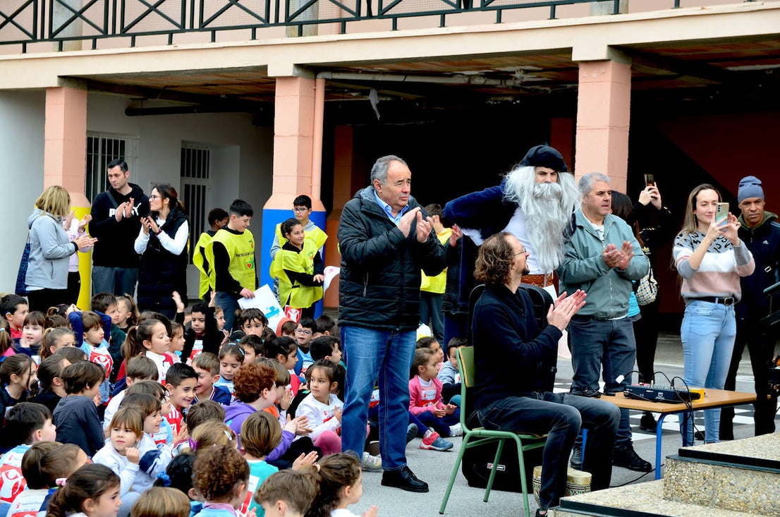 La comunidad educativa de Huétor Vega sueña con la paz