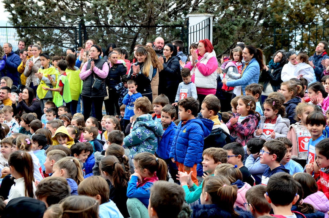 La comunidad educativa de Huétor Vega sueña con la paz