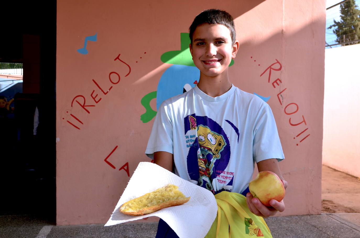 La comunidad educativa de Huétor Vega sueña con la paz