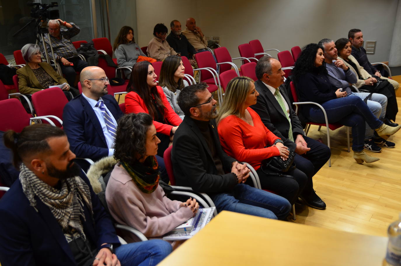 Presentación del proyecto de 'acupuntura arbórea' en Huétor Vega.