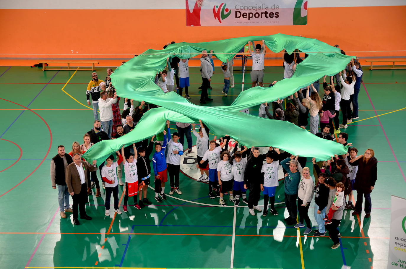 Huétor Vega tira un 'triple' contra el cáncer