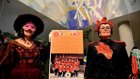 Huétor Vega expone los trajes de su carnaval tradicional