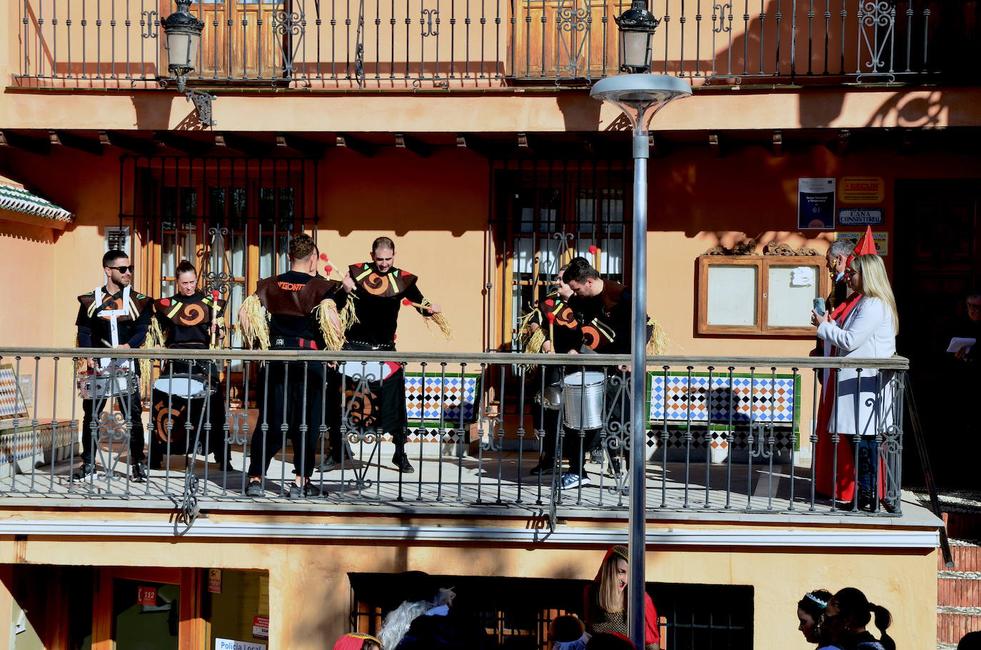 Encuéntrate en el pasacalles del carnaval de Huétor Vega
