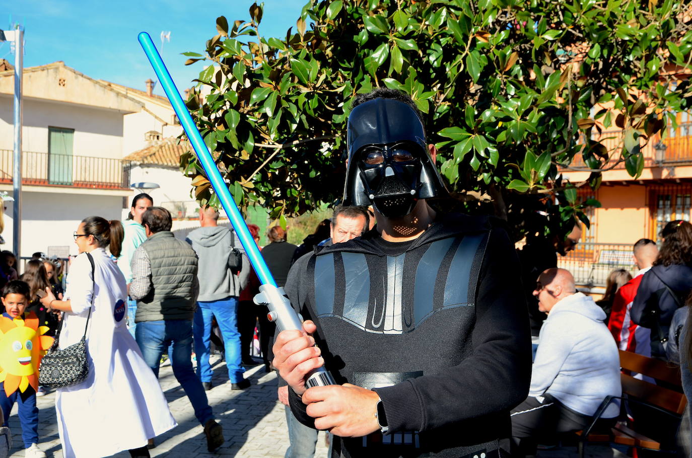Encuéntrate en el pasacalles del carnaval de Huétor Vega