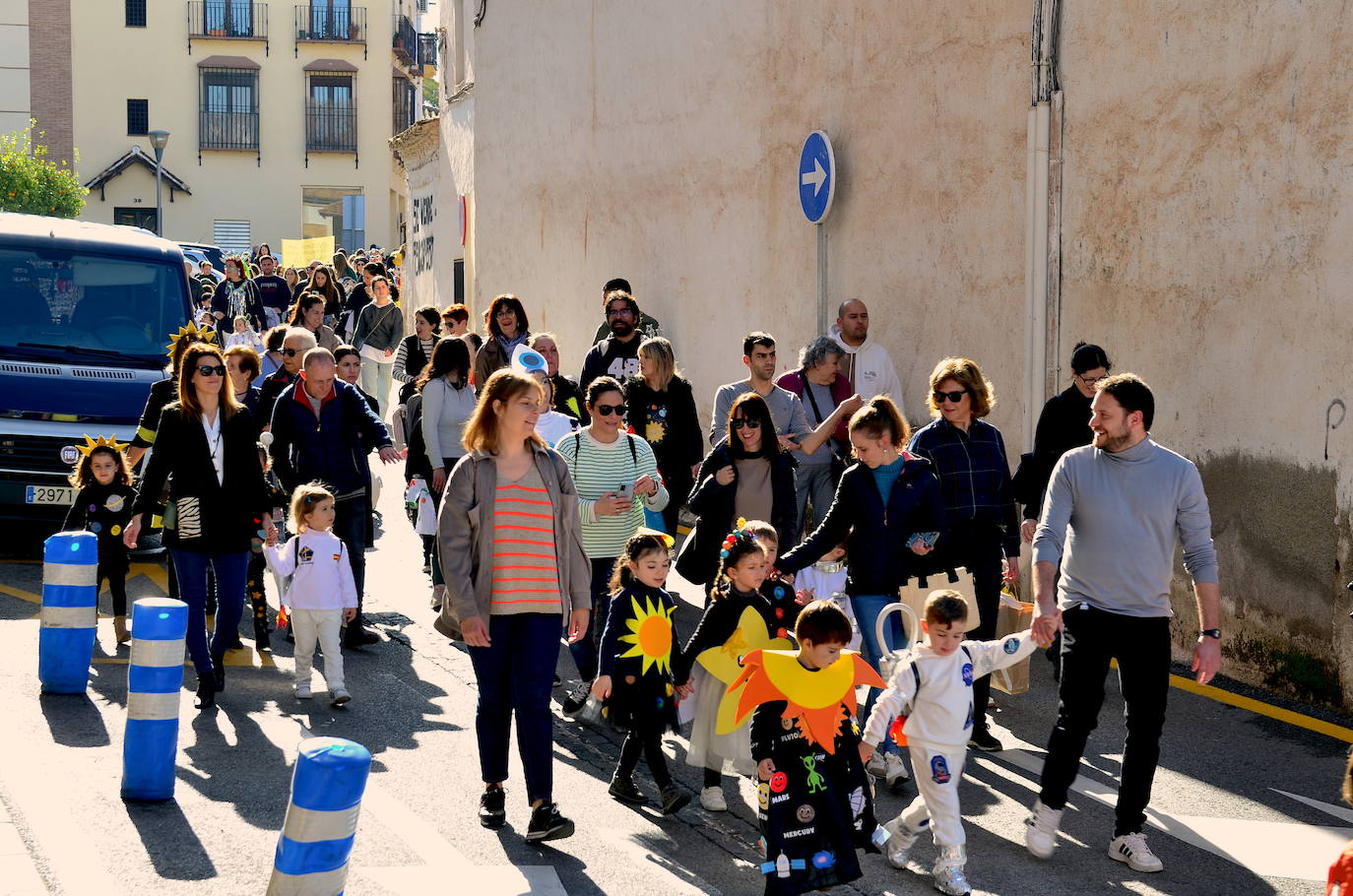 Encuéntrate en el pasacalles del carnaval de Huétor Vega