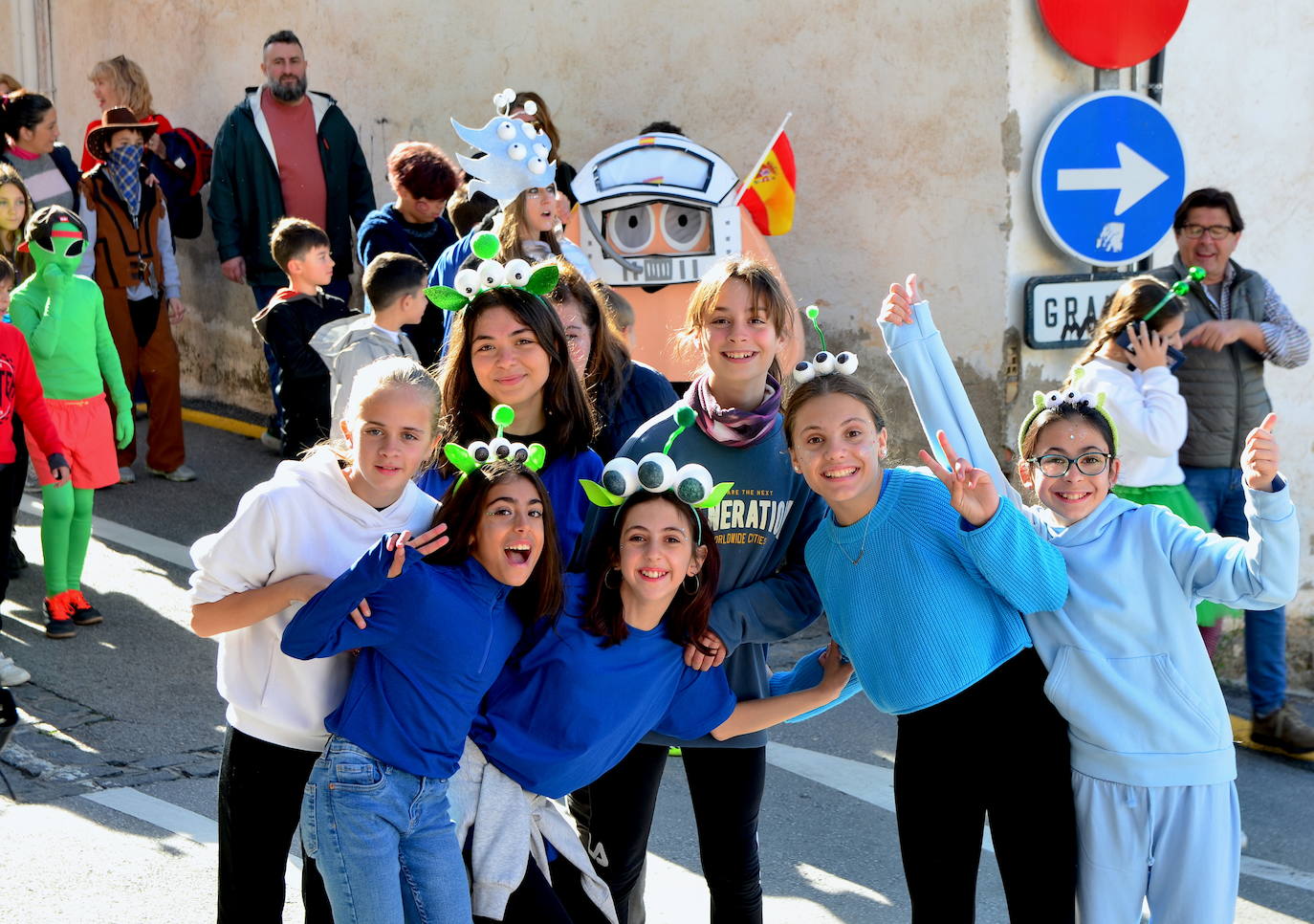 Encuéntrate en el pasacalles del carnaval de Huétor Vega