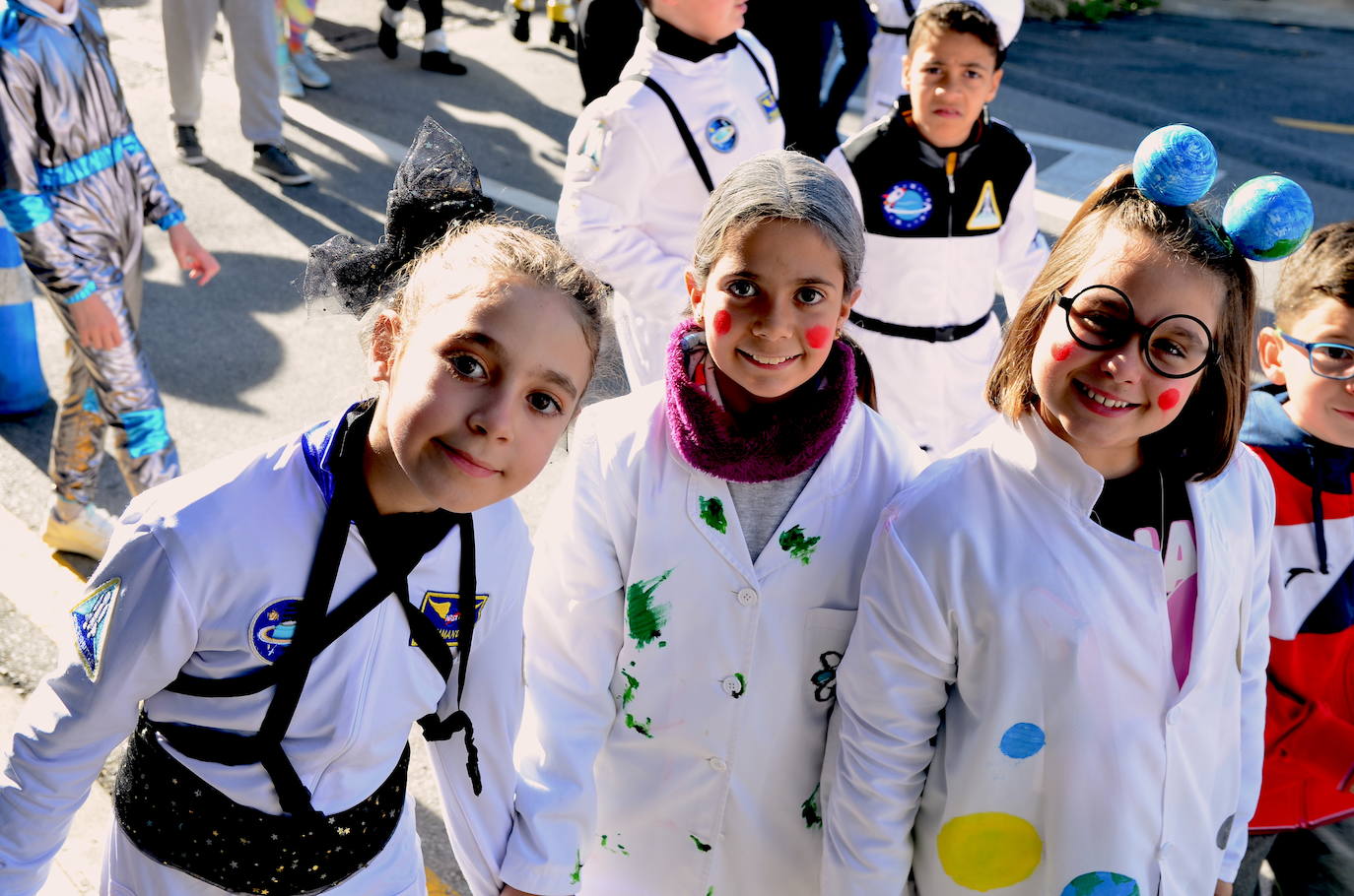 Encuéntrate en el pasacalles del carnaval de Huétor Vega