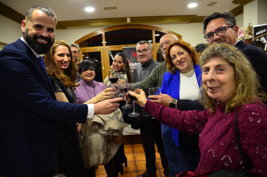 Gran ambiente en la apertura de las Jornadas del Vino, Jamón y Chacinas de Huétor Vega
