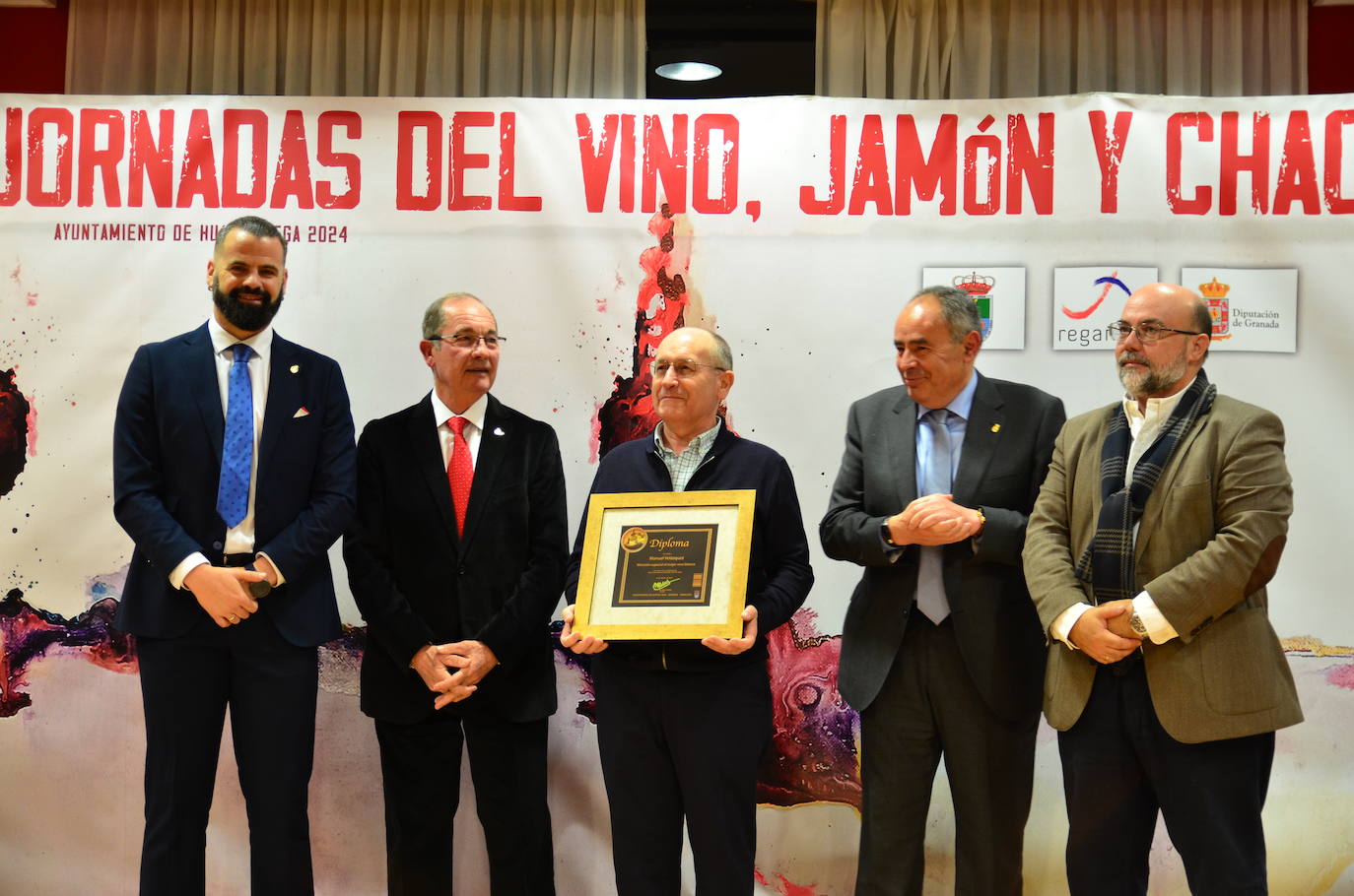 Entrega de premios de los certámenes de vinos en Huétor Vega