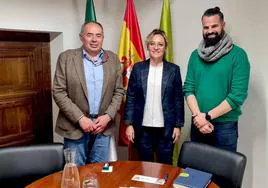 Mario del Paso y Jesús Fernández, con Marta Nievas.