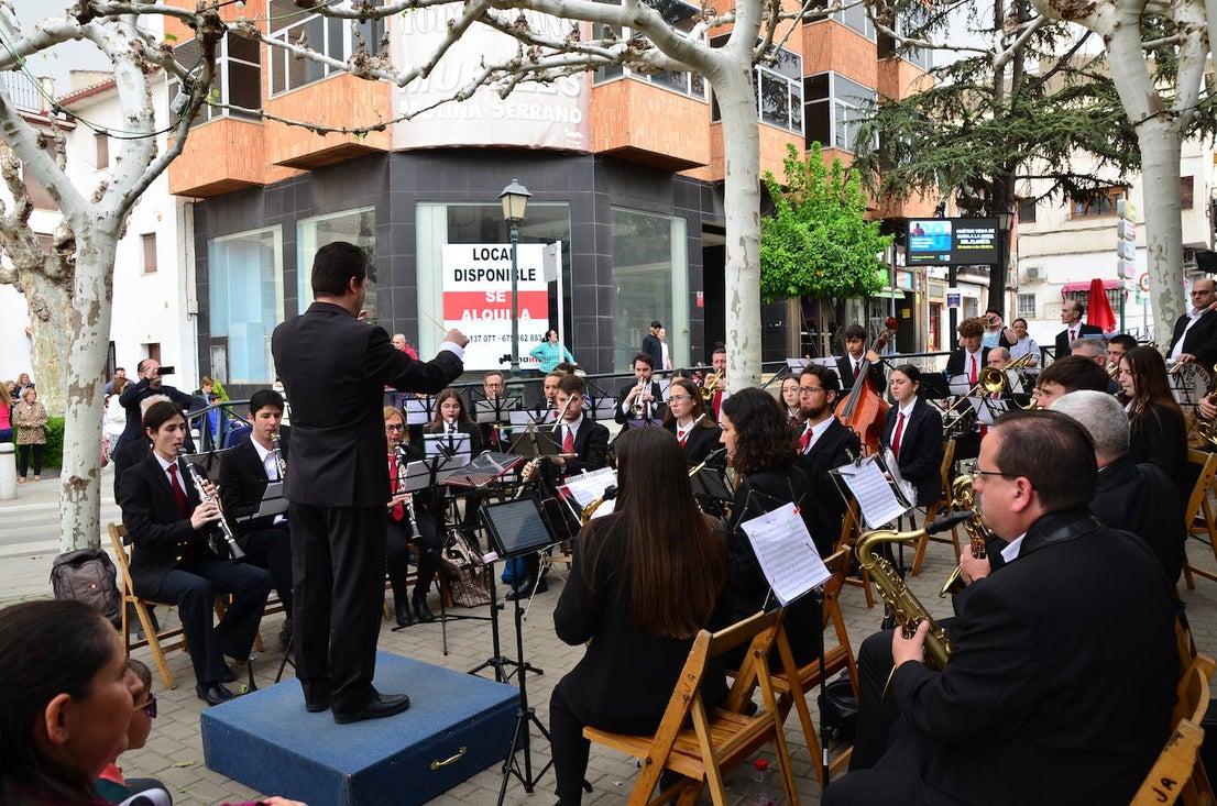 La Banda de Música de Huétor Vega trae el sonido de la Semana Santa