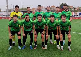 Once inicial del Huétor Vega en el Juan Manuel Azuaga.