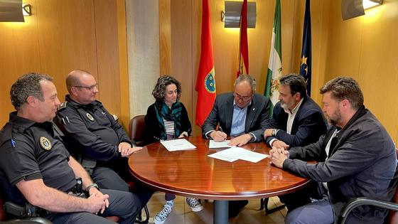 Huétor Vega retoma el convenio con la Asociación Provincial de Autoescuelas