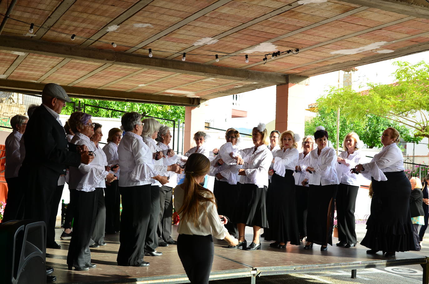 El debut del Grupo de Castañuelas de Huétor Vega