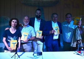 Presentación del libro 'Bautismos de la iglesia de Huétor Vega 1600-1920'