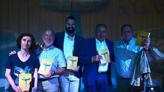 Presentación del libro 'Bautismos de la iglesia de Huétor Vega 1600-1920'