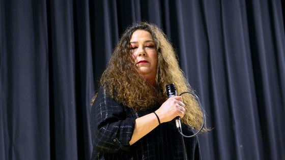La Señora Escolástica estrena el espectáculo 'A toda risa' en Huétor Vega