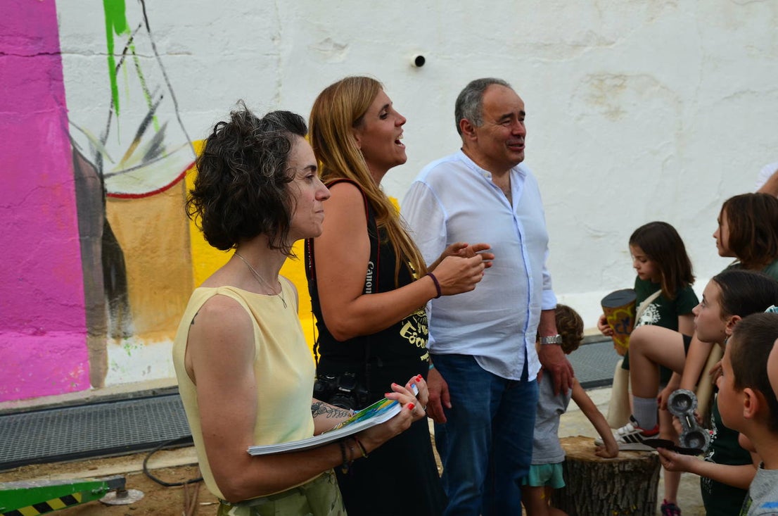 Un mural en Huétor Vega recuerda la importancia de «sembrar el futuro»