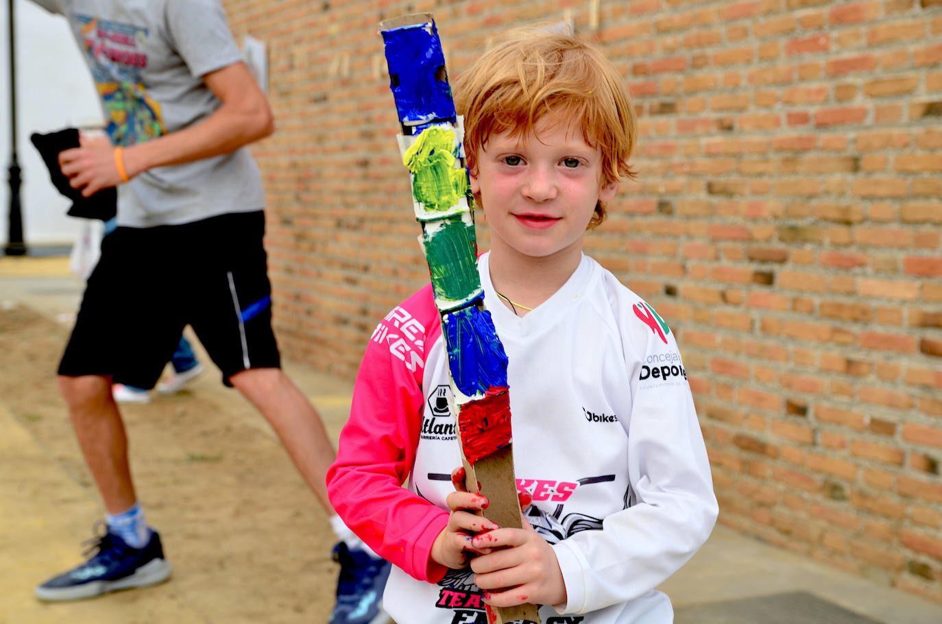 Un mural en Huétor Vega recuerda la importancia de «sembrar el futuro»