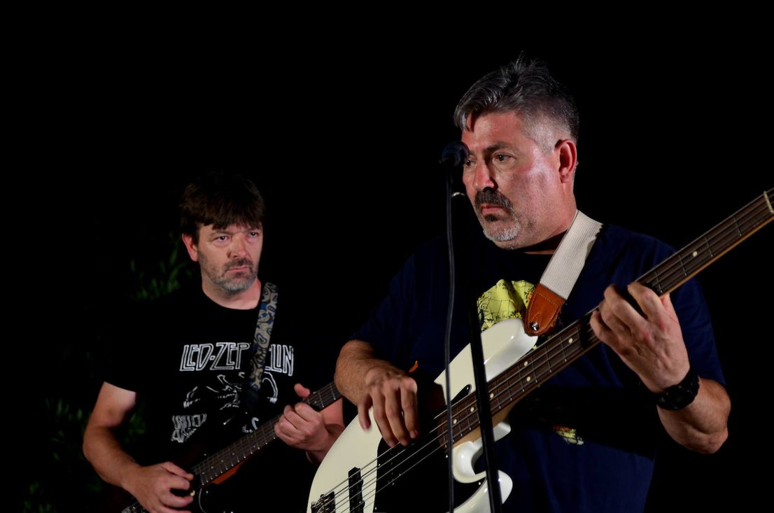 Huétor Vega abre el micro y el escenario se llena de talento