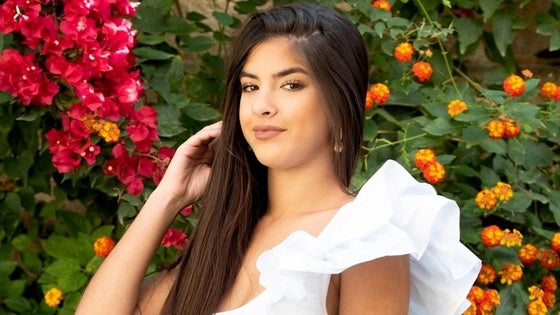 Estrella de Manuela estrena la película de su disco 'Ocho perlas de mi mundo'