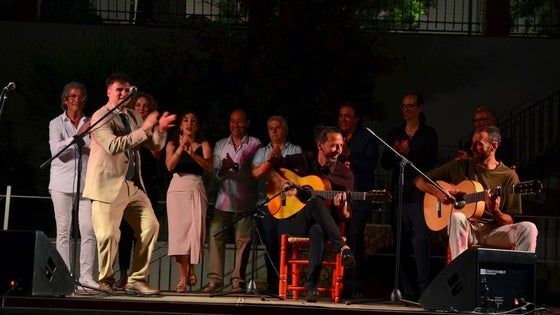 El flamenco brilla en su noche más especial en Huétor Vega