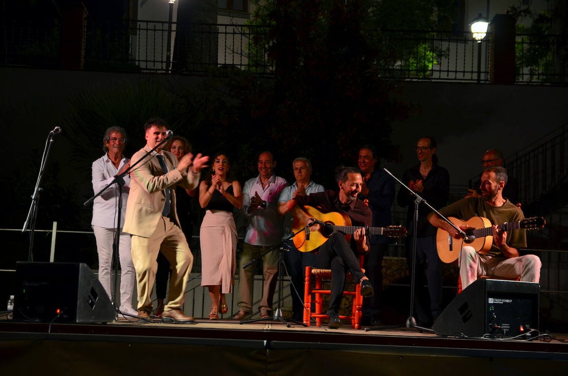 El flamenco brilla en su noche más especial en Huétor Vega