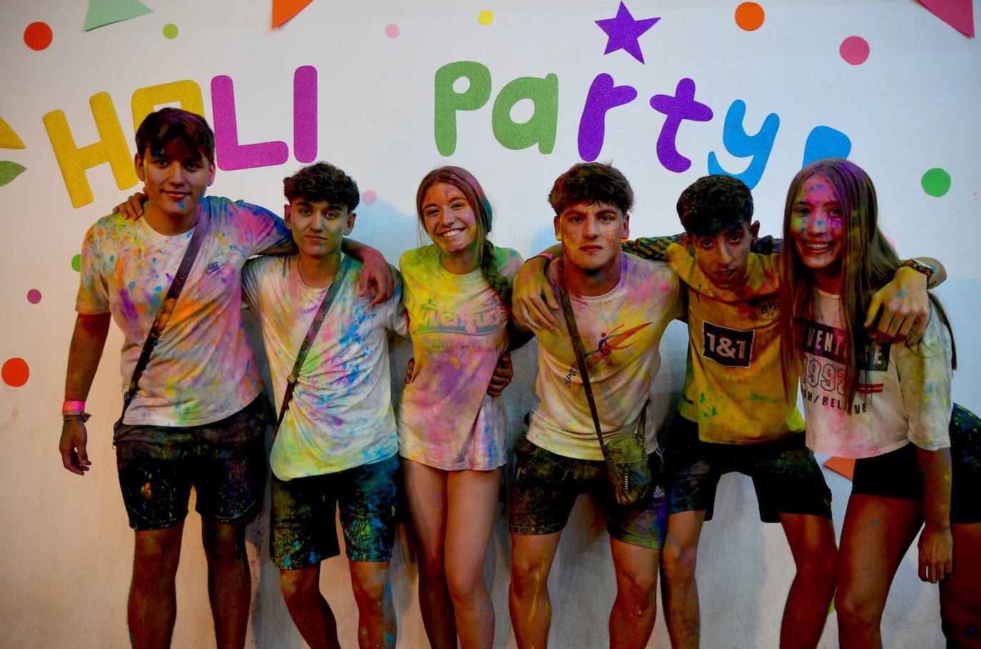 Todo es de color en la Fiesta Holi de Huétor Vega