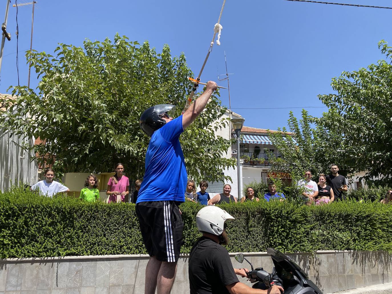 La fiesta del agua y la espuma refresca Huétor Vega