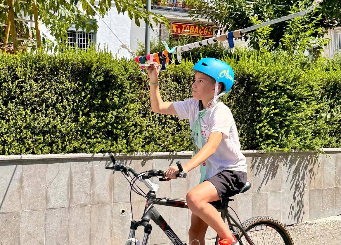 La fiesta del agua y la espuma refresca Huétor Vega