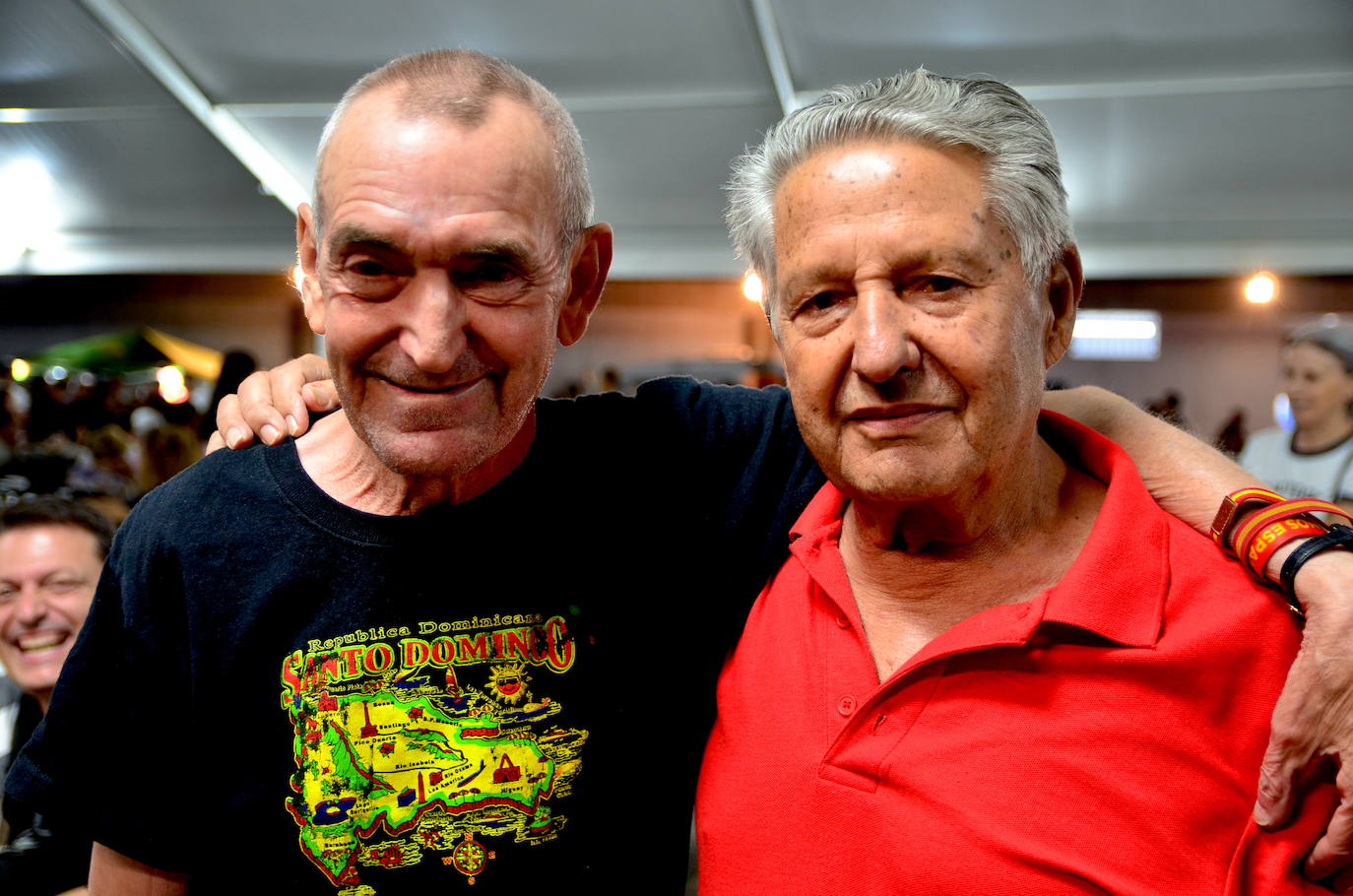 El ferial de Huétor Vega brinda y perrea