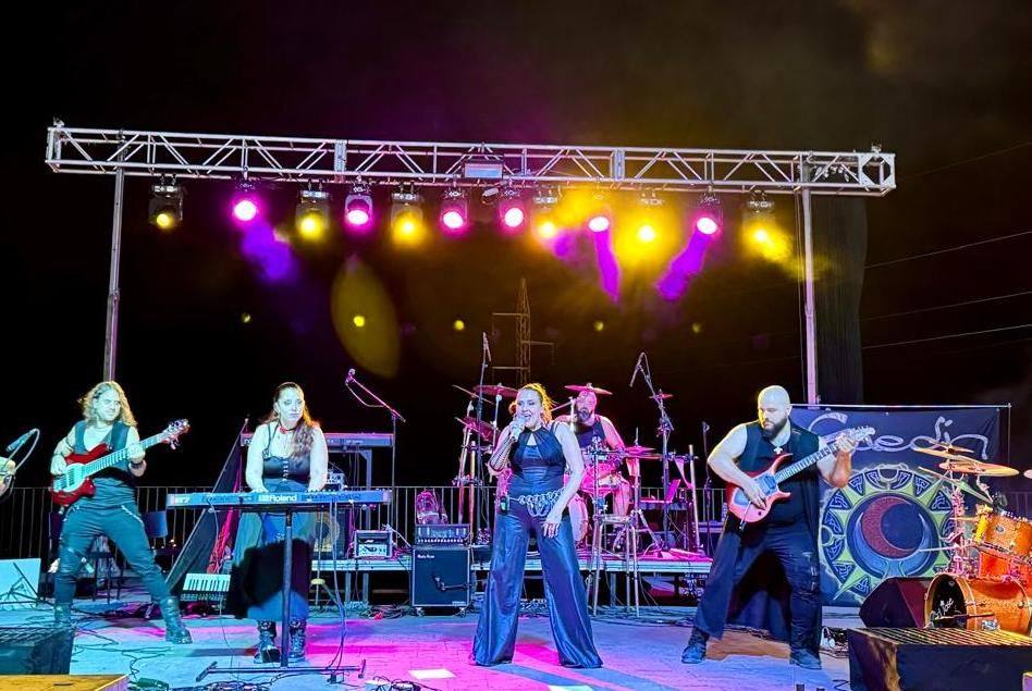 El Jose pone un broche triunfal a las fiestas de Huétor Vega