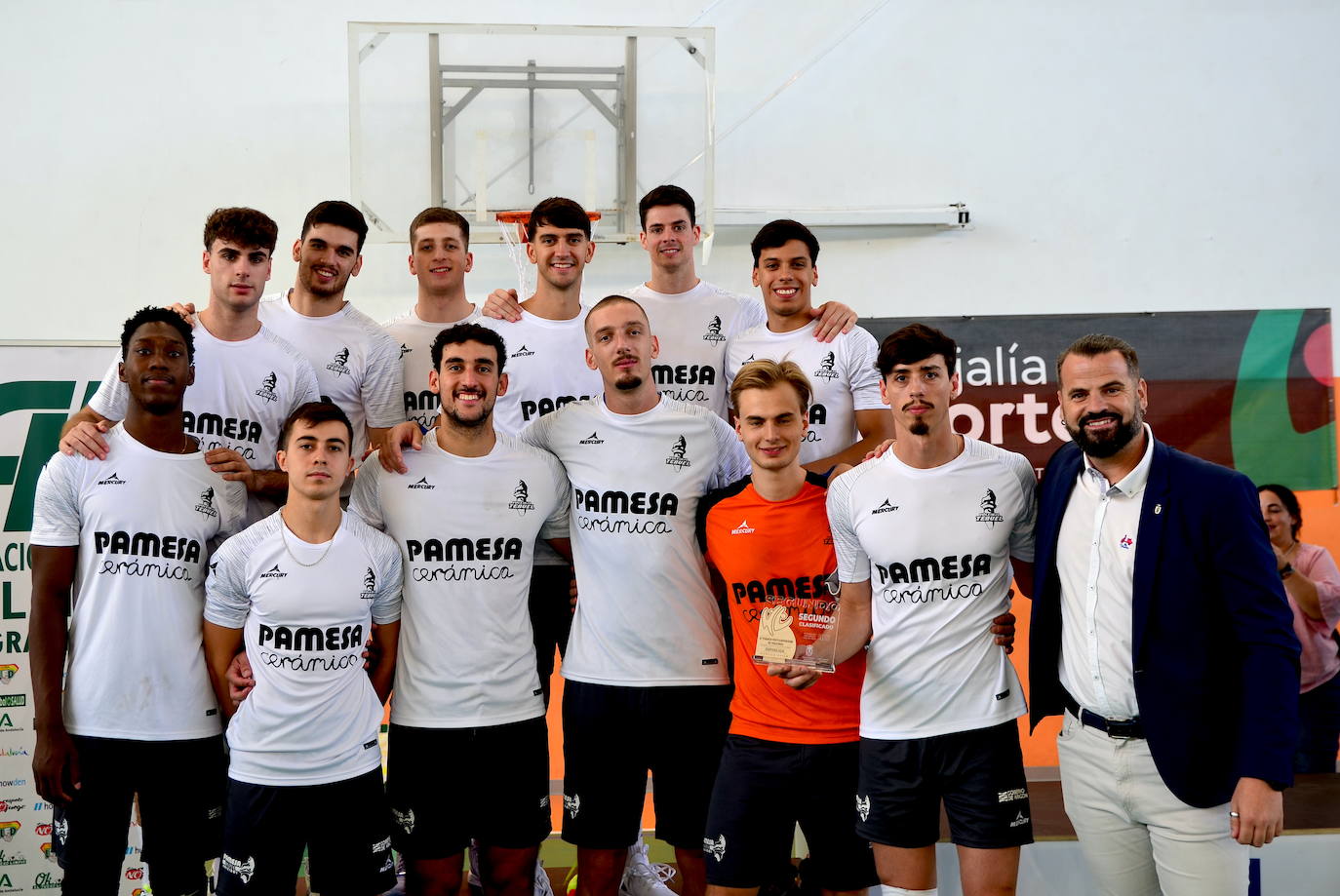 Triunfo del voleibol en Huétor Vega