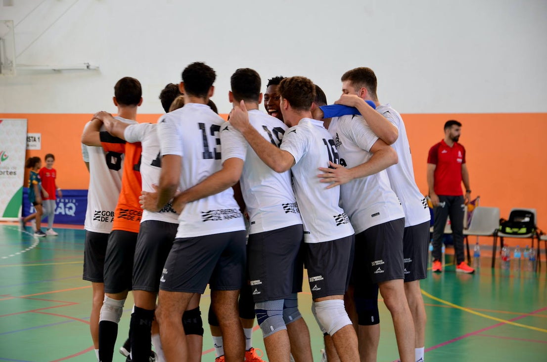 Triunfo del voleibol en Huétor Vega