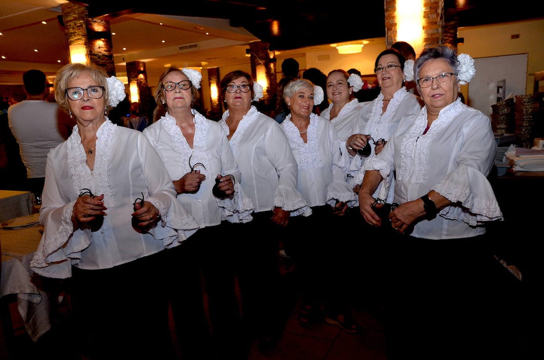 Cena, baile y canción de autor en San Miguel de Huétor Vega