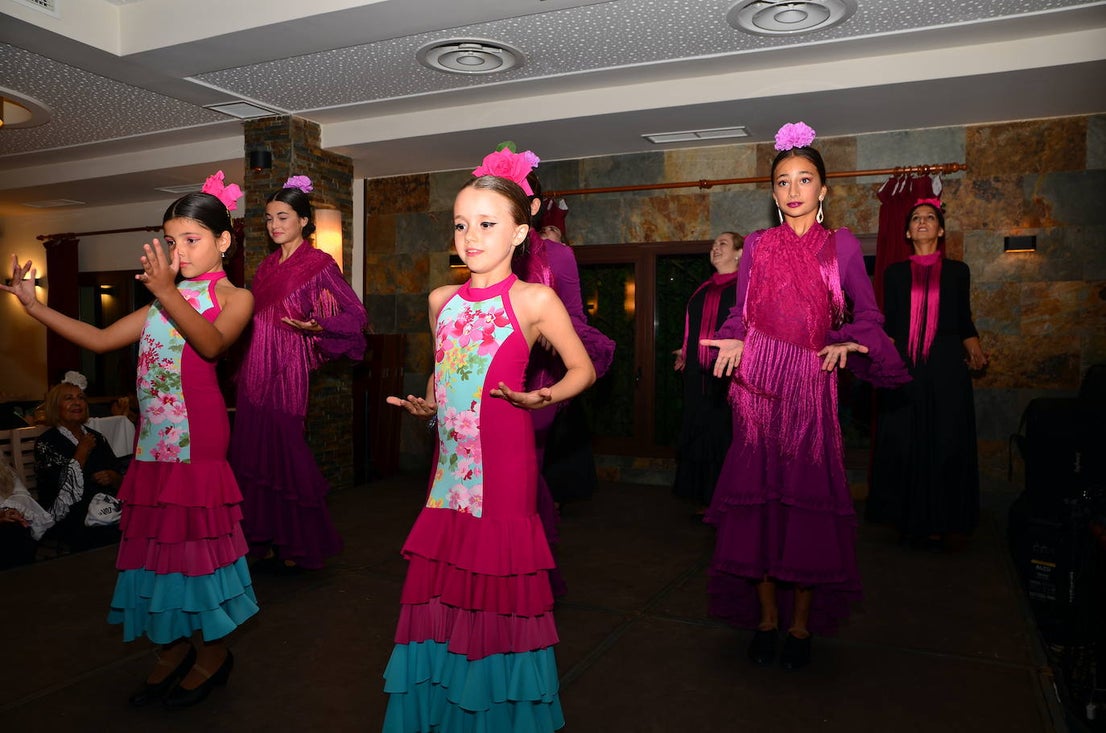 Cena, baile y canción de autor en San Miguel de Huétor Vega