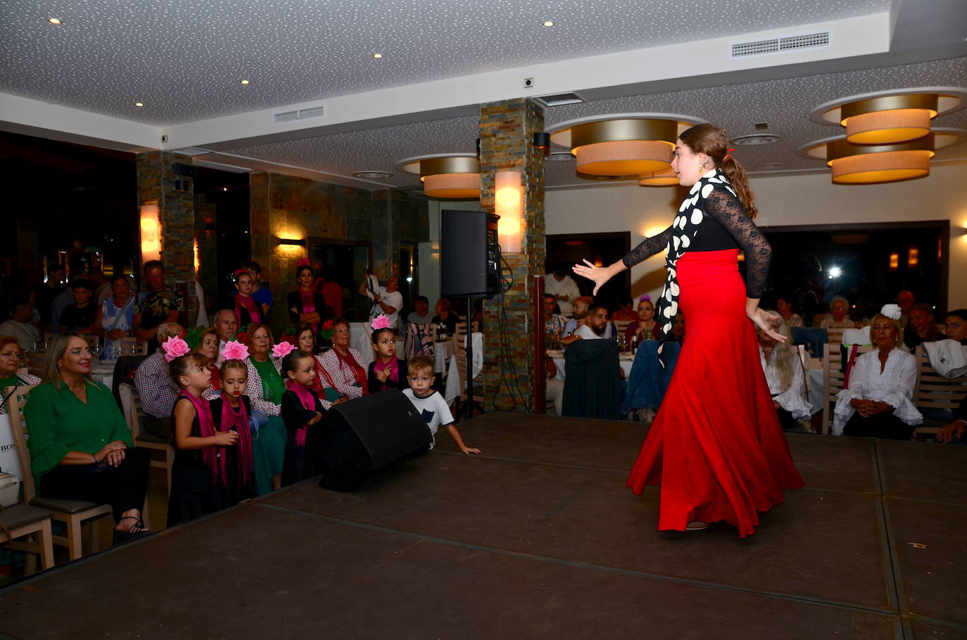 Cena, baile y canción de autor en San Miguel de Huétor Vega