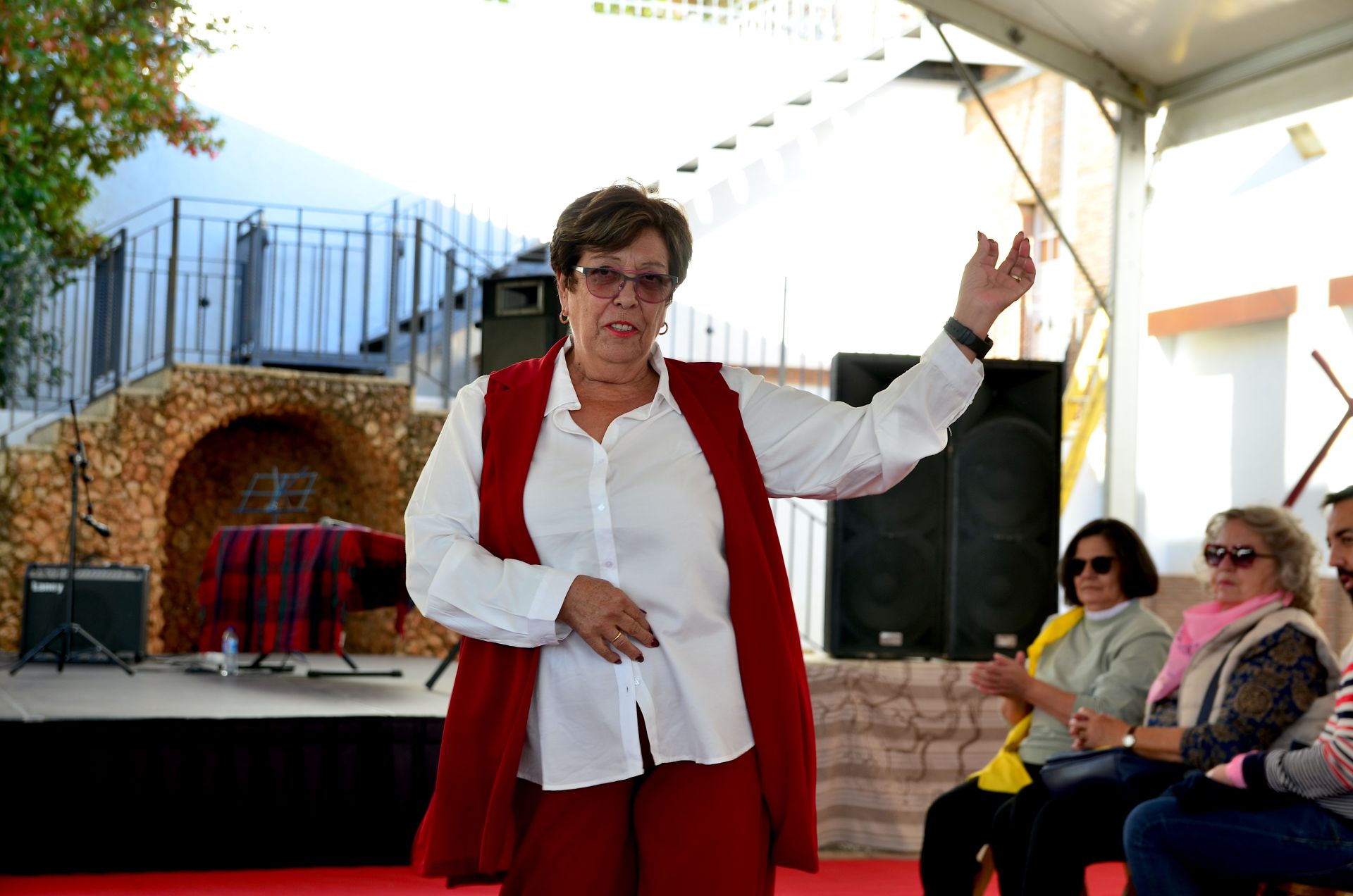 El comercio local de Huétor Vega desfila en su alfombra roja