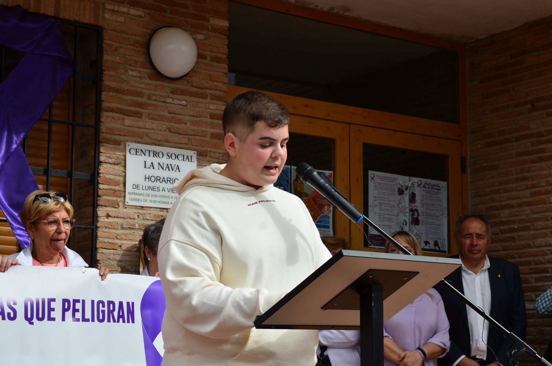 El IES Los Neveros de Huétor Vega clama contra la violencia machista