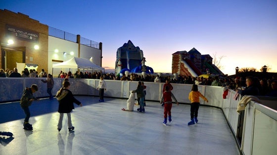 Huétor Vega, una pista de patinaje y la puesta de sol