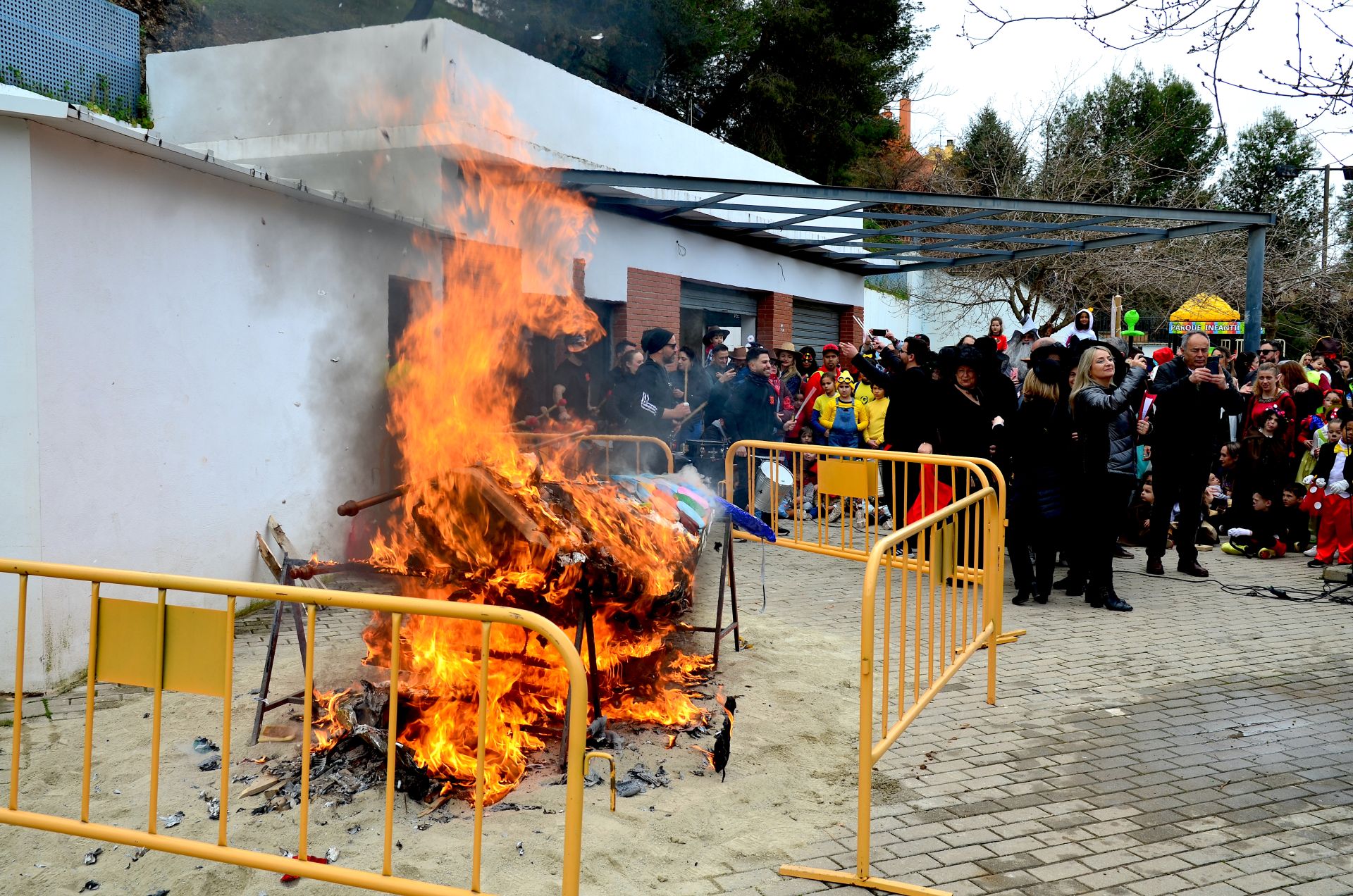 Carnaval: la sardina vuelve a arder en Huétor Vega