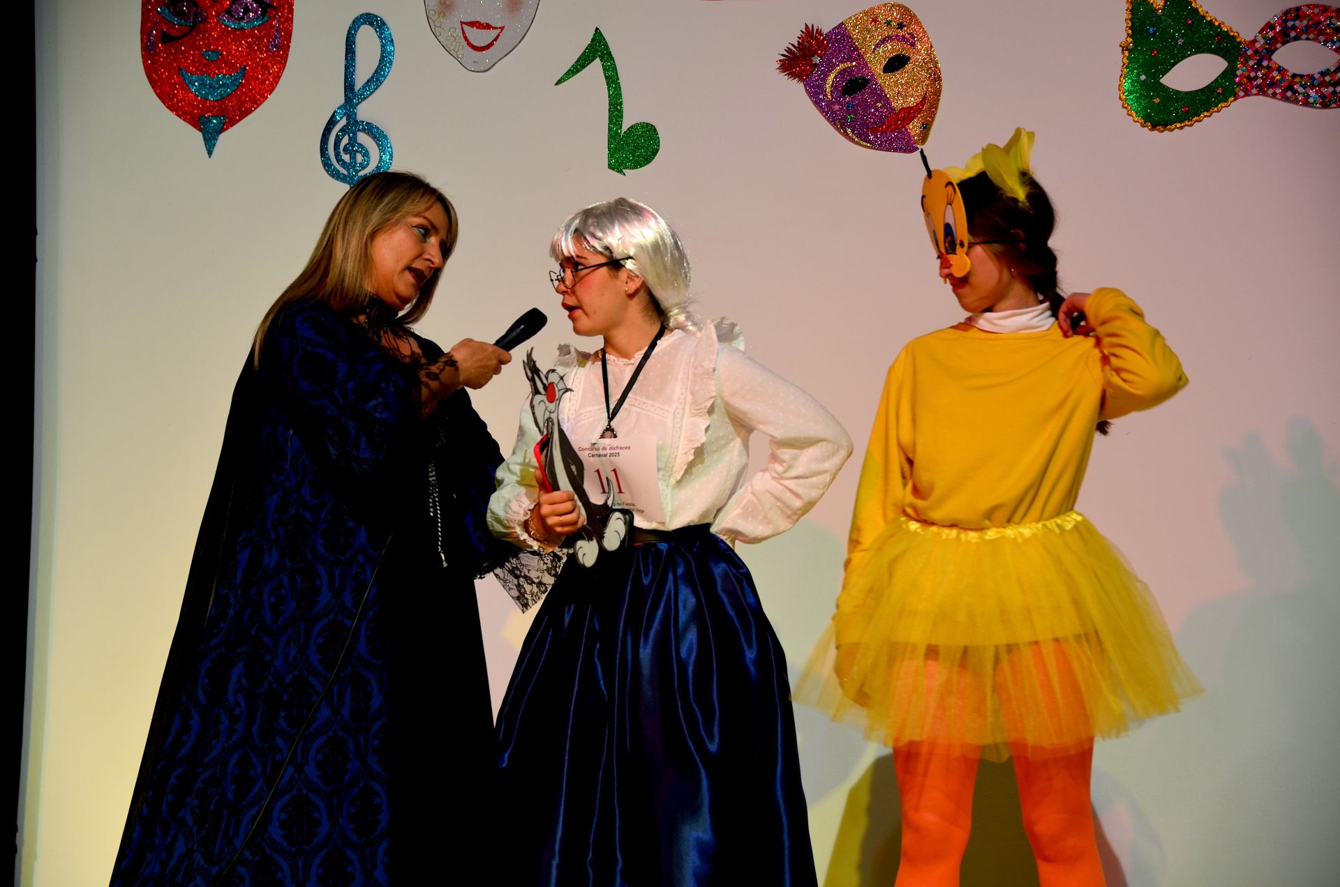 Tarde de disfraces y chirigota en Huétor Vega