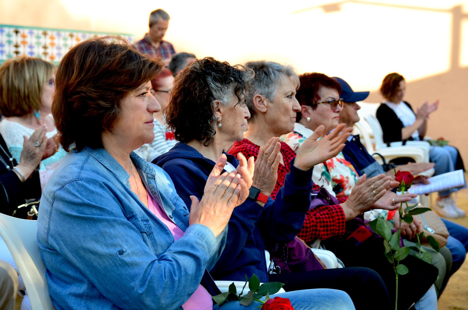 Huétor Vega lee 'El Quijote' en el Carmen de San Rafael