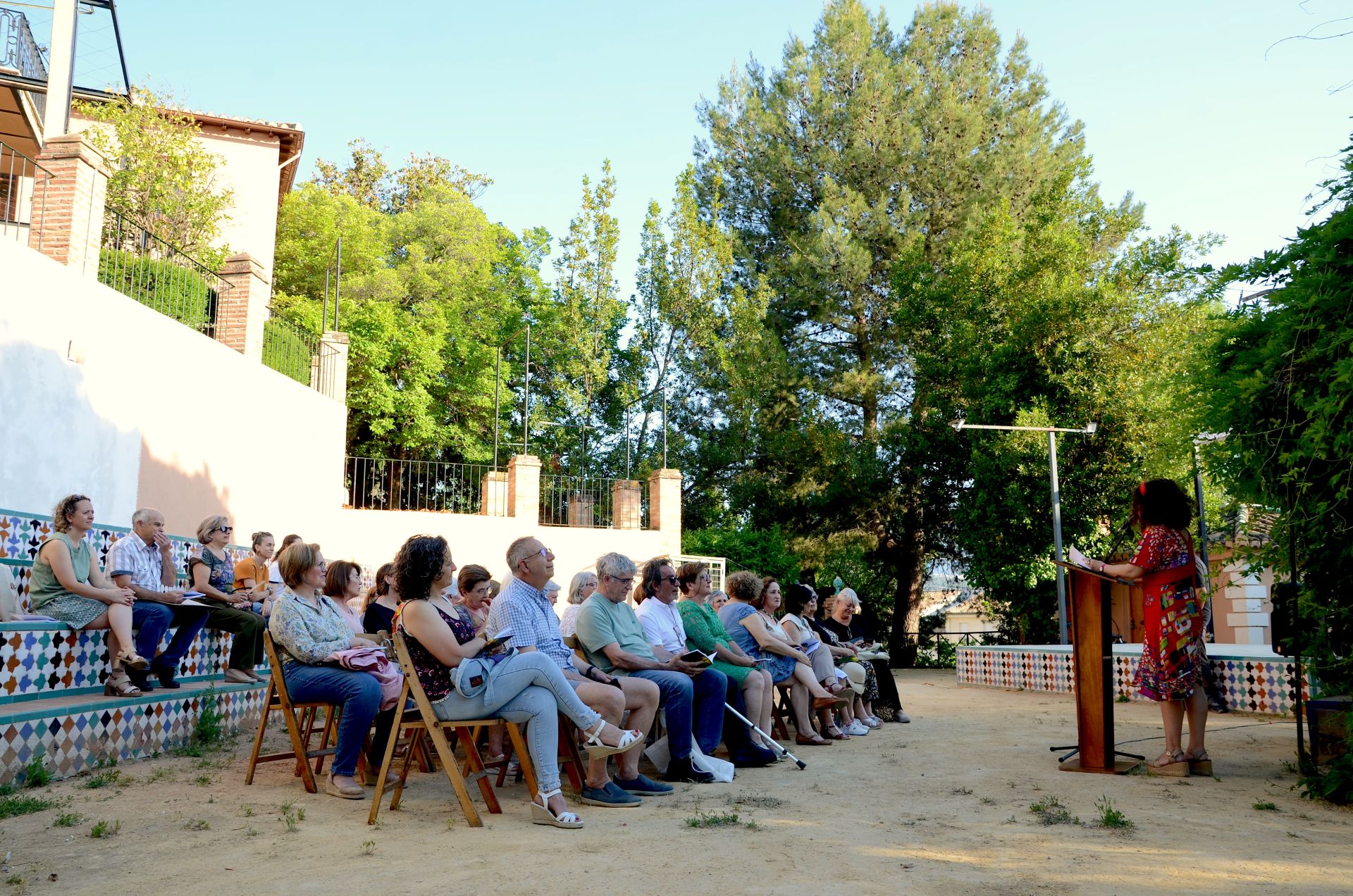Las palabras mecen el Carmen de San Rafael de Huétor Vega